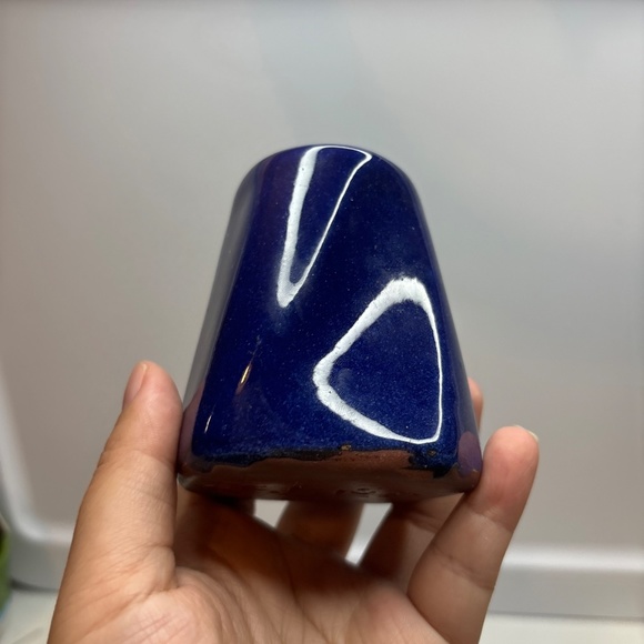 CANADIAN POTTERY CPNP STUDIO ART POTTERY BLUE VASE C.P.N.P. 3" TALL - Picture 3 of 8